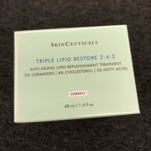 SkinCeuticals Triple Lipid Restore 2:4:2 - Light Green